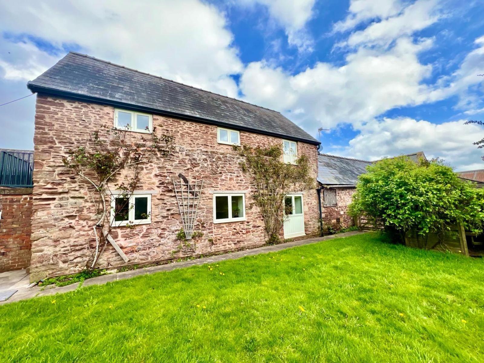 Abenhall Cottages Mitcheldean Bagian luar foto