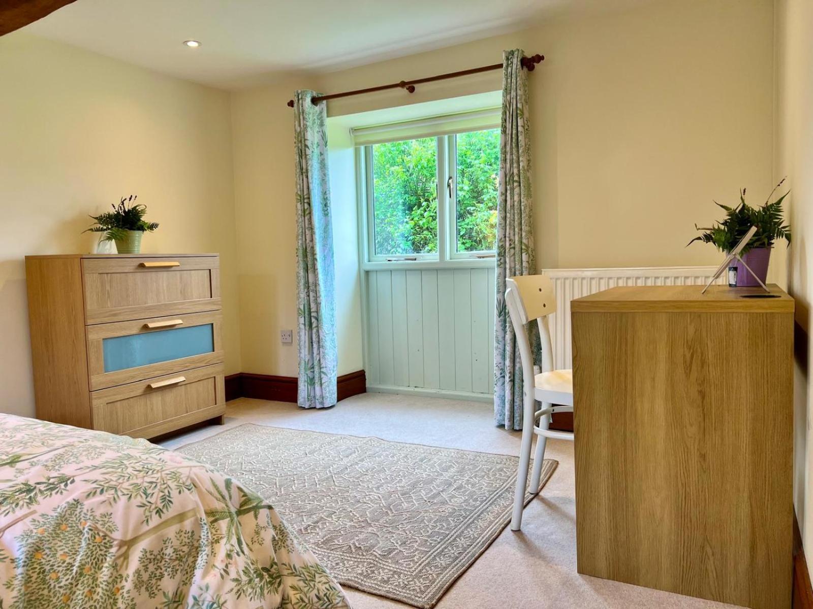 Abenhall Cottages Mitcheldean Bagian luar foto