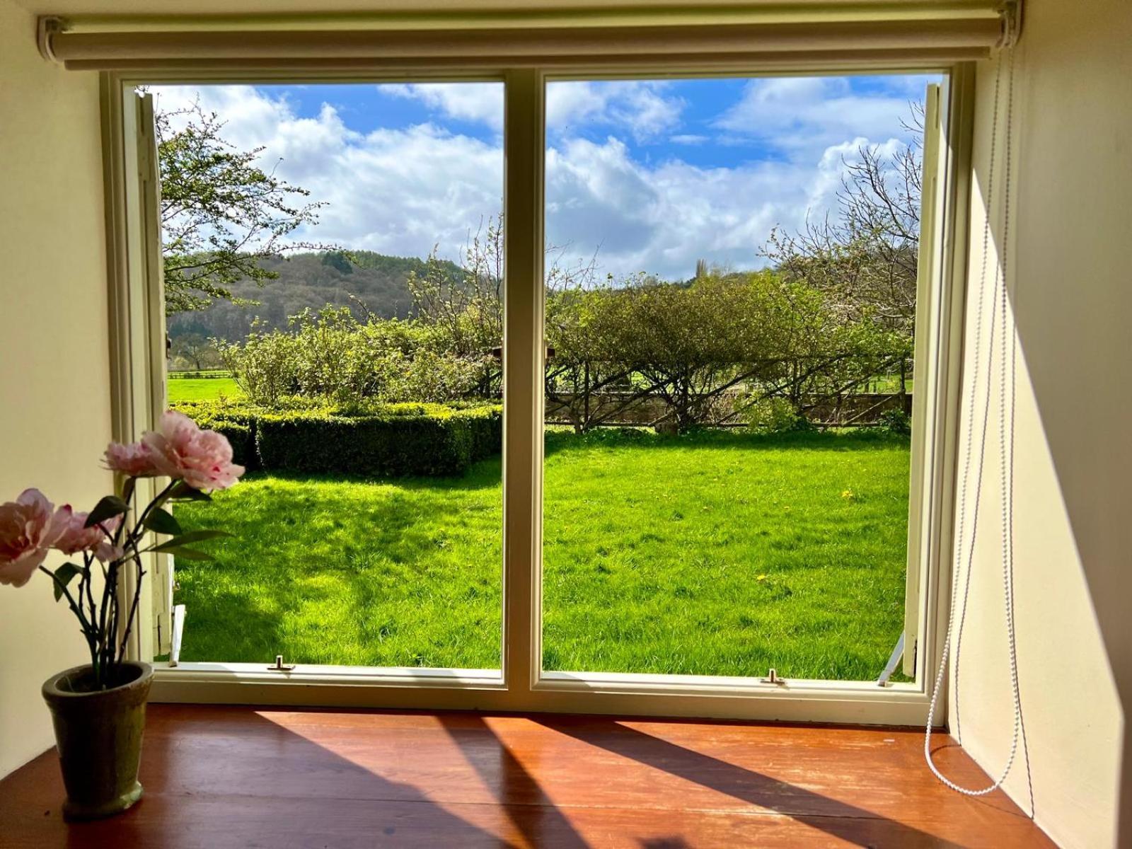 Abenhall Cottages Mitcheldean Bagian luar foto